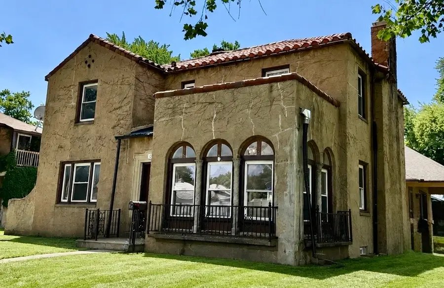 602 S 9th Street, Clinton, IA 52732 - #2