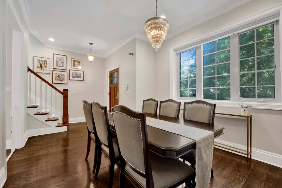 1825 W Sunnyside Avenue, Chicago, IL 60640 - #2
