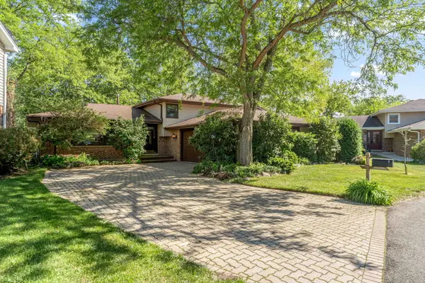 1093 Poplar Court, Lake Zurich, IL 60047