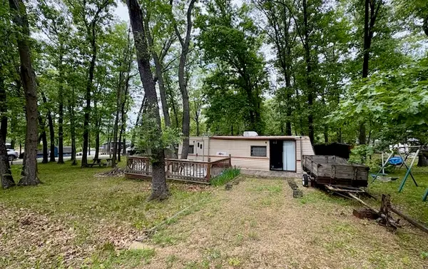 10/40 Woodhaven, Sublette, IL 61367