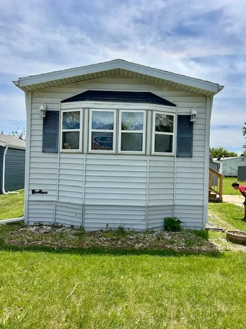 64 Birch Drive, Sandwich, IL 60548