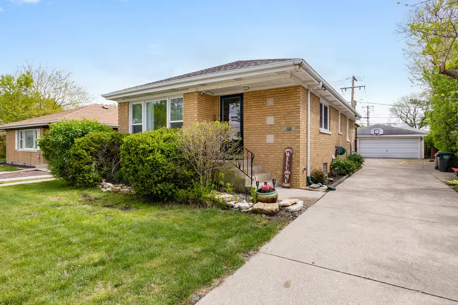 2711 Maple Avenue, Brookfield, IL 60513 - #2