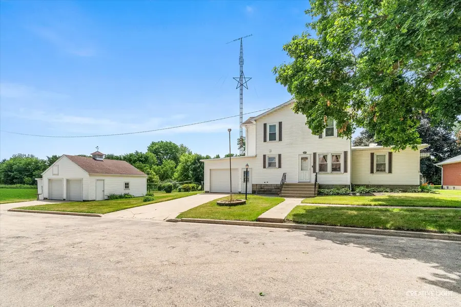 305 E Navaho Avenue, Shabbona, IL 60550 - #2