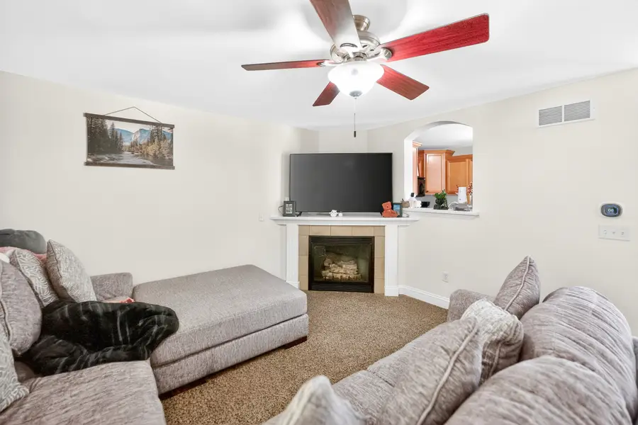 215 W Cortland Center Road, Cortland, IL 60112 - #3