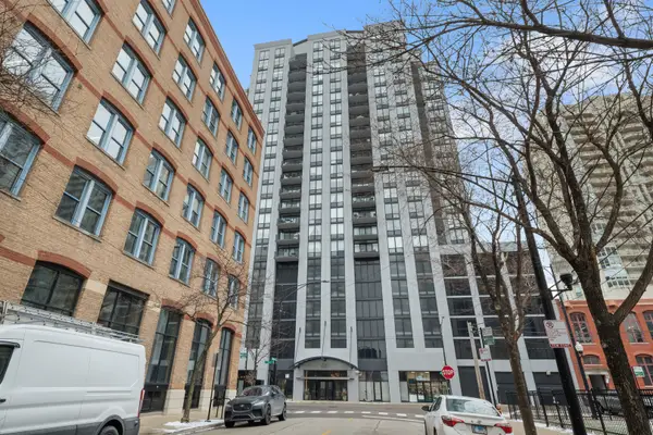 435 W Erie Street #2204, Chicago, IL 60654
