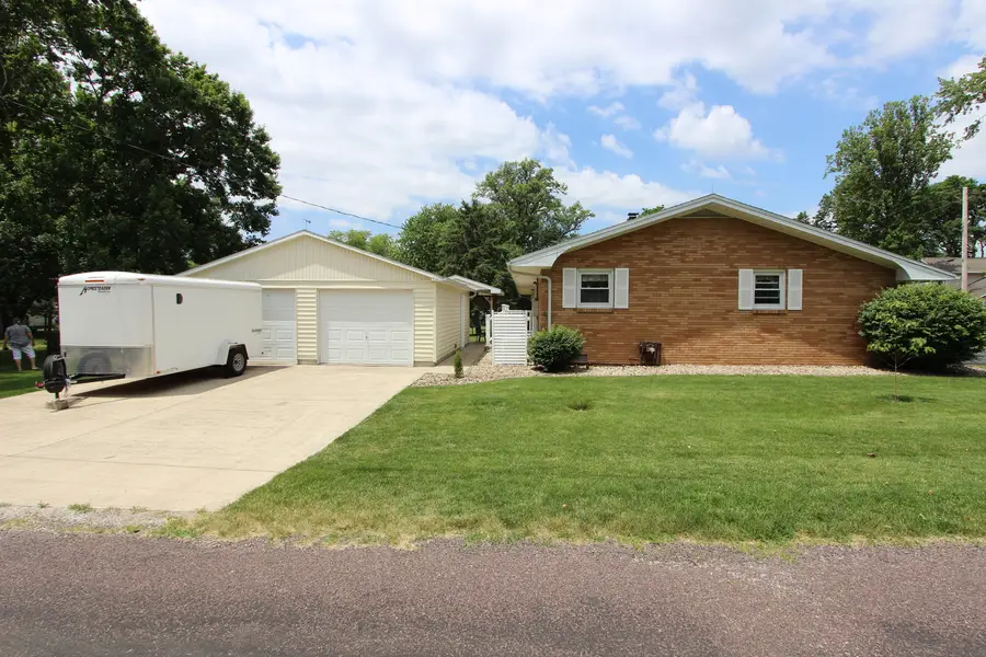 410 E Fifer Street, Colfax, IL 61728 - #2