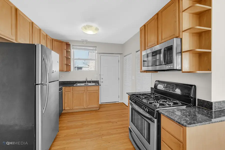 2316 W Rosemont Avenue #3, Chicago, IL 60659 - #3