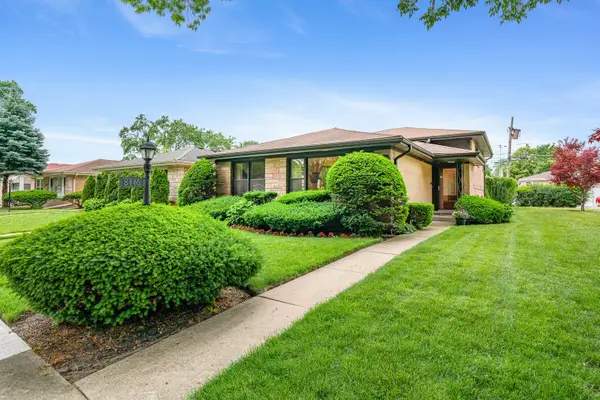 8446 Avers Avenue, Skokie, IL 60076