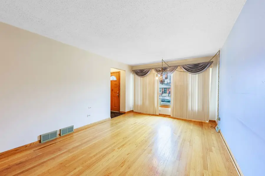5530 S Merrimac Avenue, Chicago, IL 60638 - #3