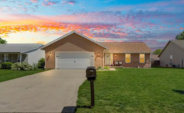 1430 Honeysuckle Lane, Farmer City, IL 61842