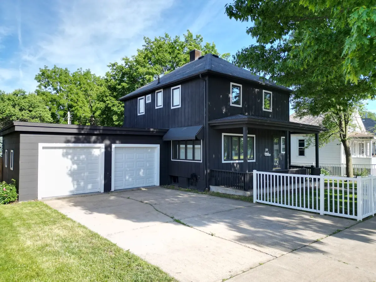 309 N Market Street, Hoopeston, IL 60942 - #1