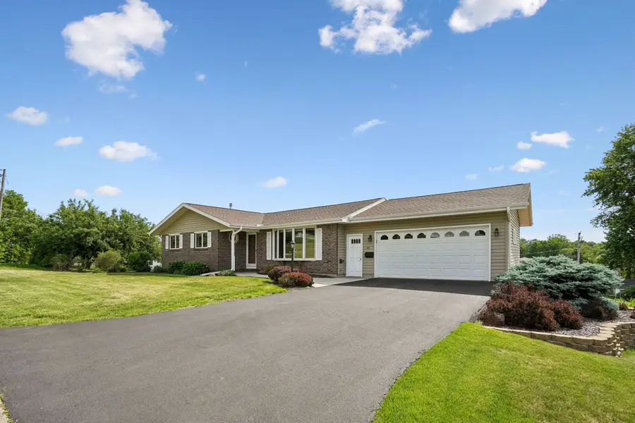 811 16th Street, Fulton, IL 61252 - #2