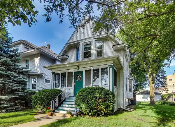 804 S Grove Avenue, Oak Park, IL 60304