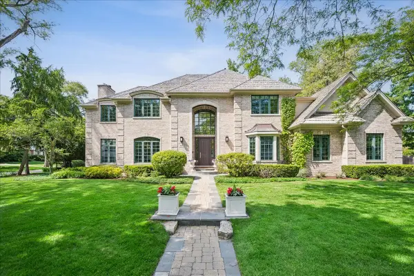 605 Skokie Lane S, Glencoe, IL 60022