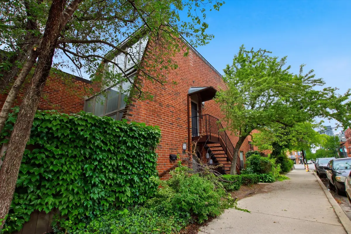 2170 N Lincoln Avenue, Chicago, IL 60614 - #1
