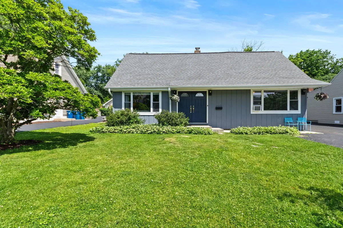 4335 Prospect Avenue, Downers Grove, IL 60515 - #1
