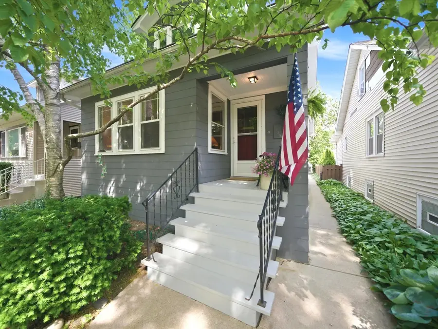 5733 N Marmora Avenue, Chicago, IL 60646 - #2
