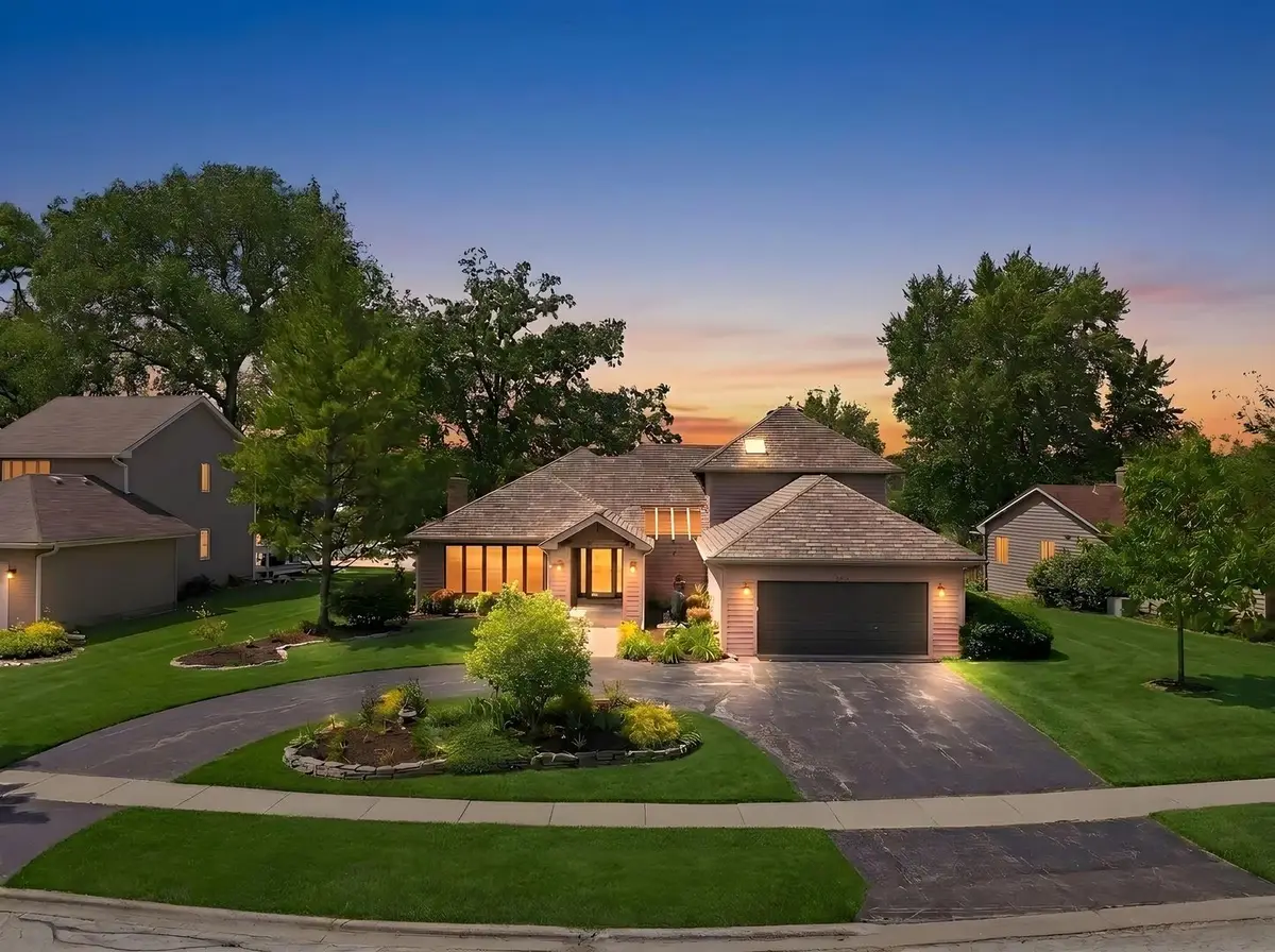 534 Whispering Pines Road, Lindenhurst, IL 60046 - #1