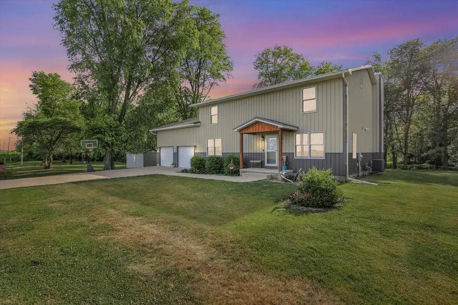 8909 N 2300 East Road, Fairbury, IL 61739 - #2