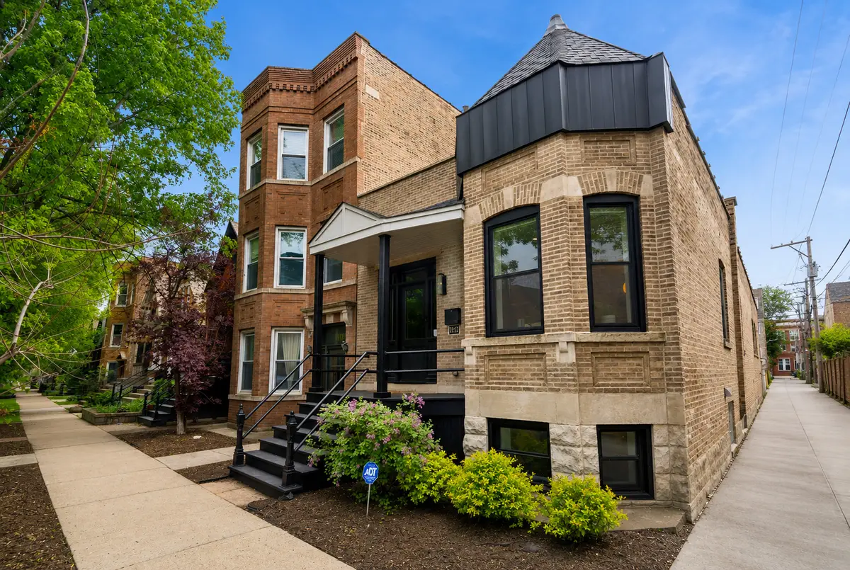 2147 W Thomas Street, Chicago, IL 60622 - #1