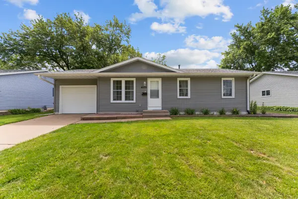 4233 Warren Street, Davenport, IA 52806