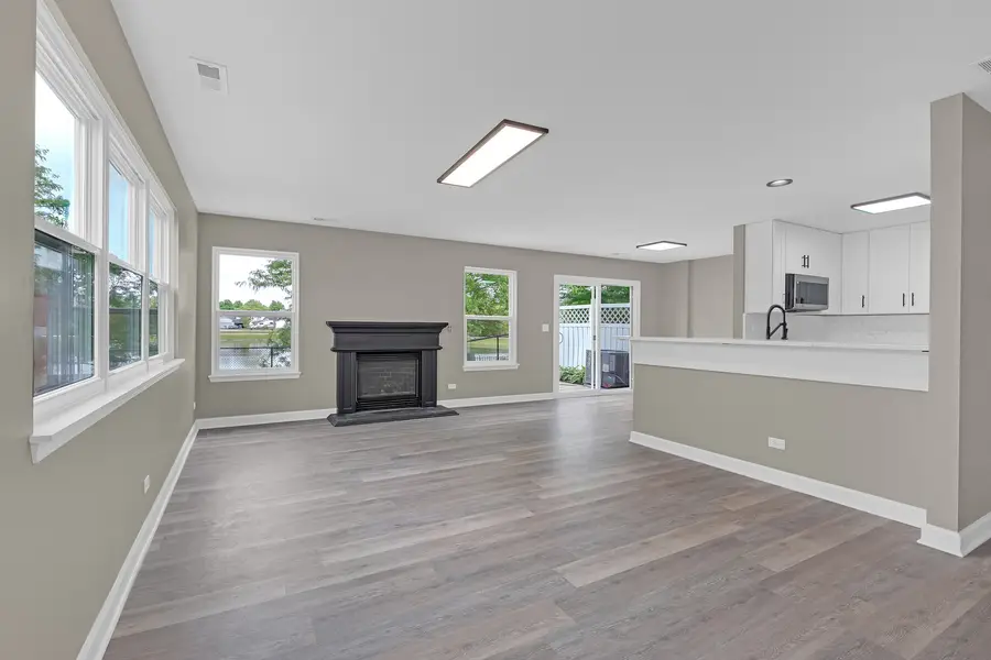 291 Wedgewood Circle, Lake In The Hills, IL 60156 - #2