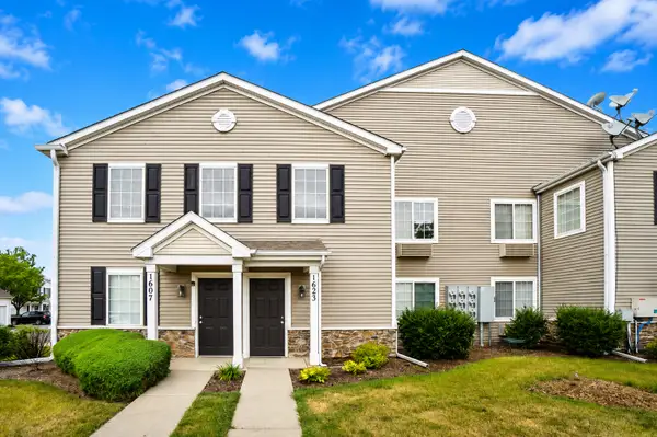 1623 Silverstone Drive #1623, Carpentersville, IL 60110