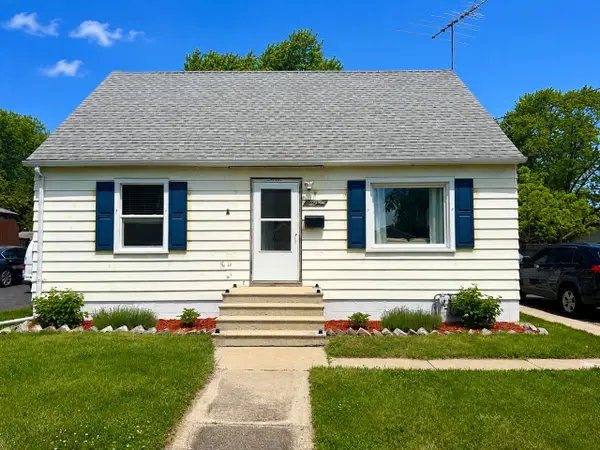1004 21st Street, Zion, IL 60099