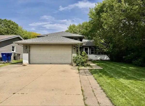 28W560 Bolles Avenue, West Chicago, IL 60185