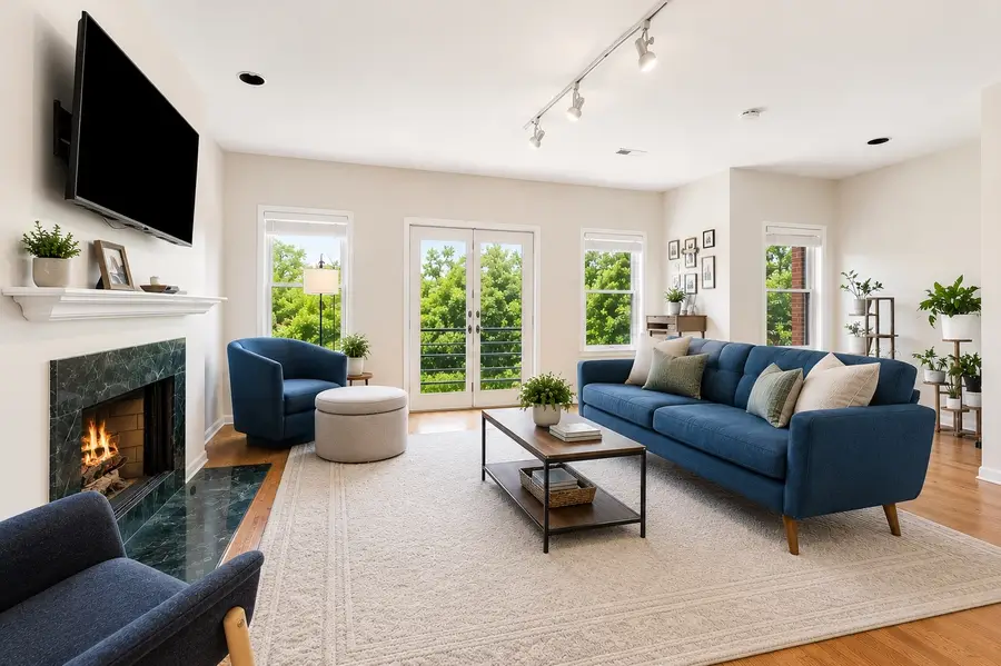 4232 N Harding Avenue #2N, Chicago, IL 60618 - #3