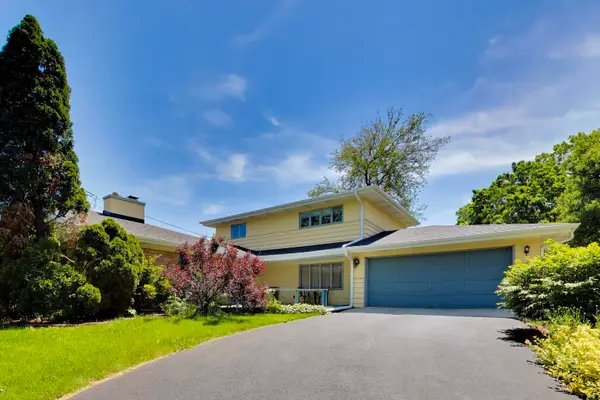 245 Ann Street, Clarendon Hills, IL 60514