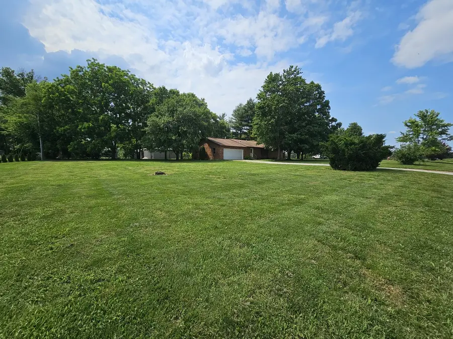 14541 N Morton Lane, Mount Vernon, IL 62864 - #2