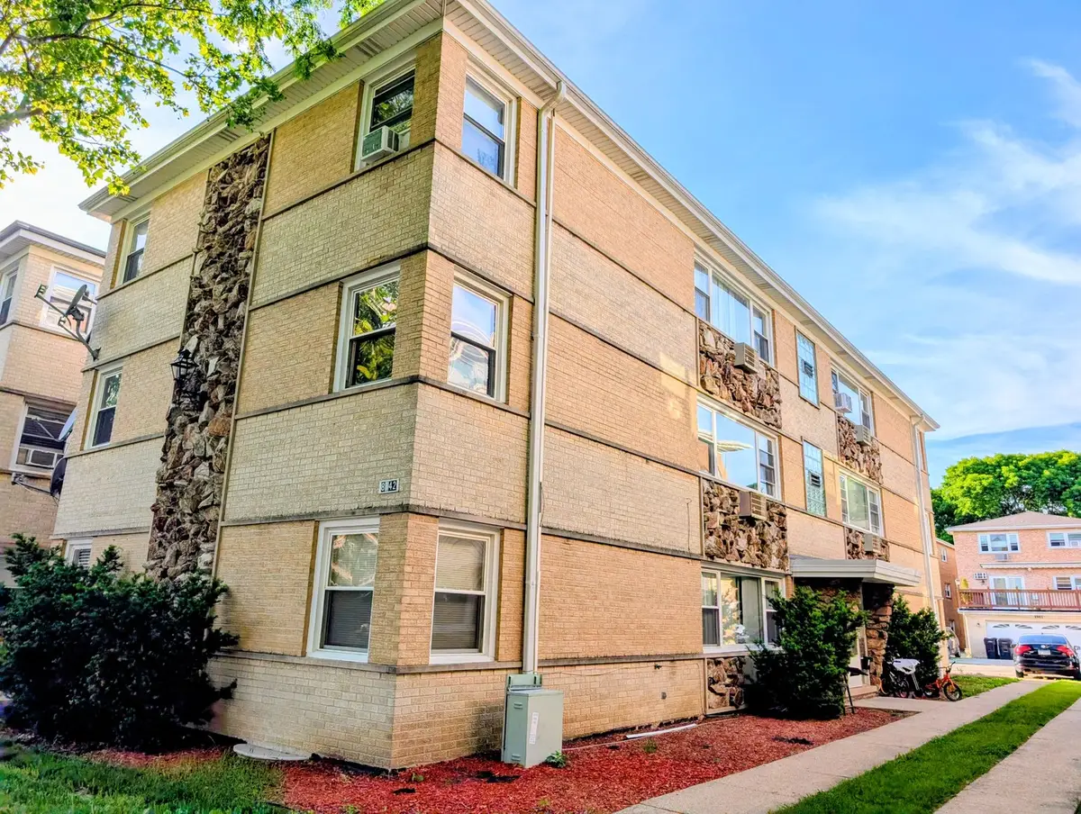 8642 W Berwyn Avenue #2S, Chicago, IL 60656 - #1