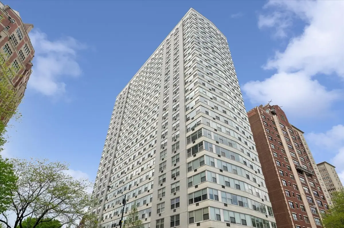 3900 N Lake Shore Drive #2B, Chicago, IL 60613 - #1