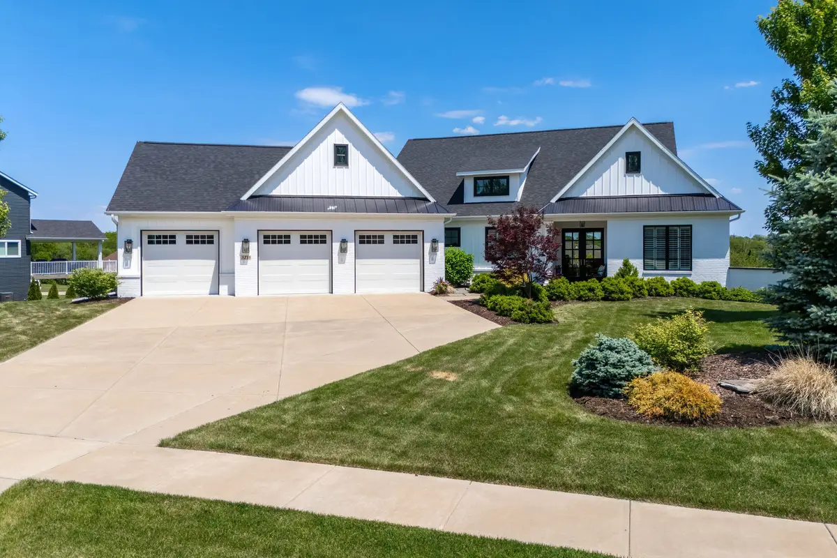 5235 Pigeon Creek Trail, Bettendorf, IA 52722 - #1