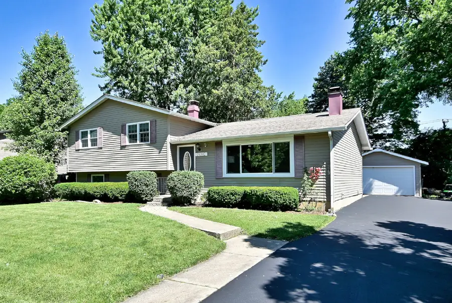 19392 W Harvard Avenue, Mundelein, IL 60060 - #2