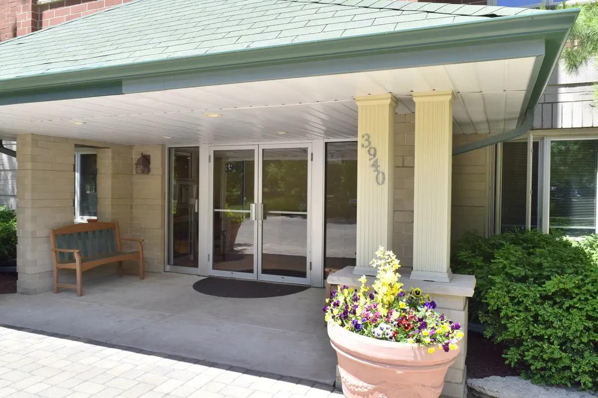 3940 W Bryn Mawr Avenue #402, Chicago, IL 60659 - #1