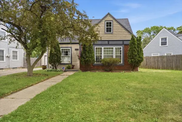 551 Sunset Drive, Elgin, IL 60123