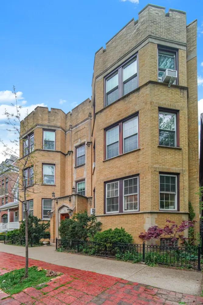 644 W Melrose Street #3E, Chicago, IL 60657 - #2