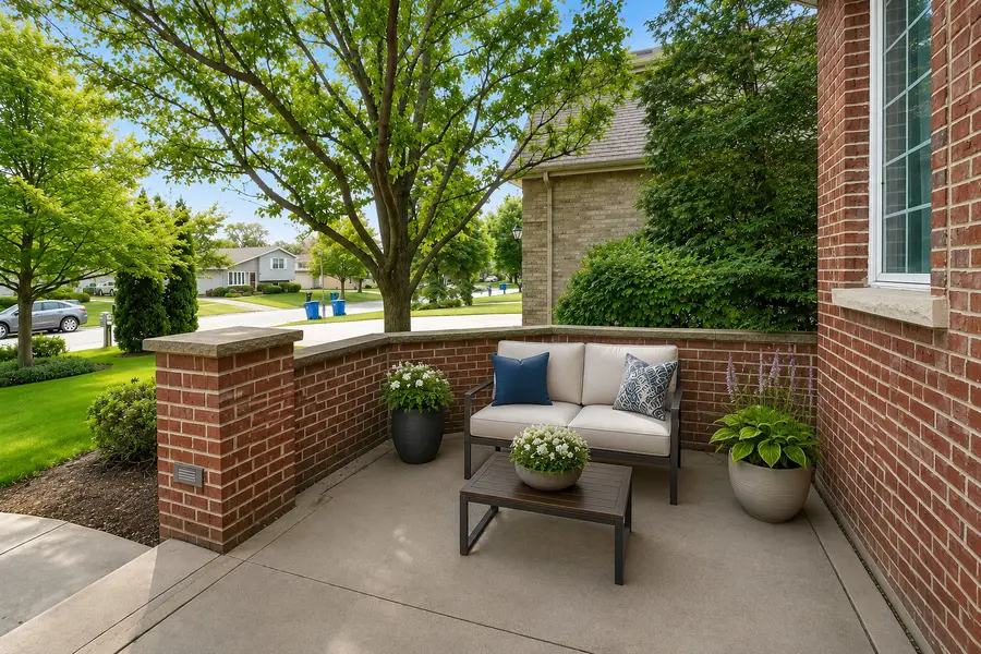 626 N Van Auken Street, Elmhurst, IL 60126 - #2