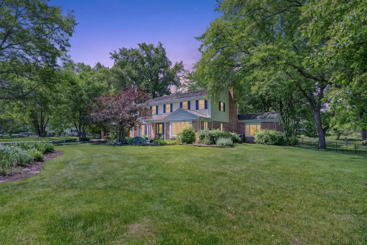 38 Forest Hills Road, Lake Bluff, IL 60044 - #1