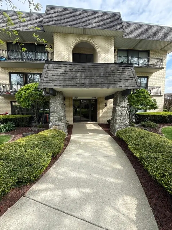 7432 W 153rd Street, Orland Park, IL 60462