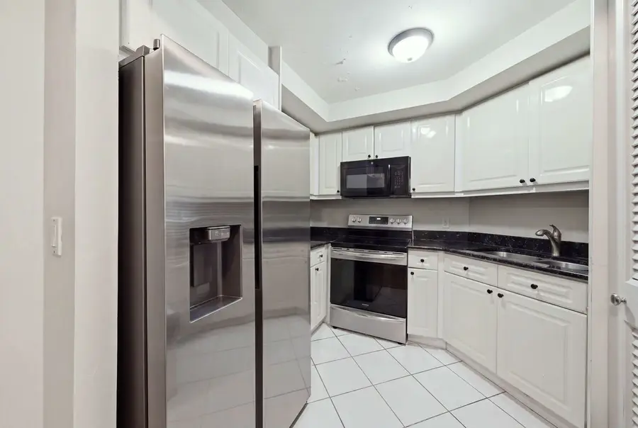 195 N Harbor Drive #3805, Chicago, IL 60601 - #3