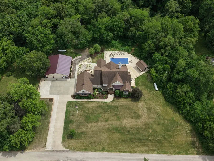 34554 1375 North Avenue, Spring Valley, IL 61362 - #2
