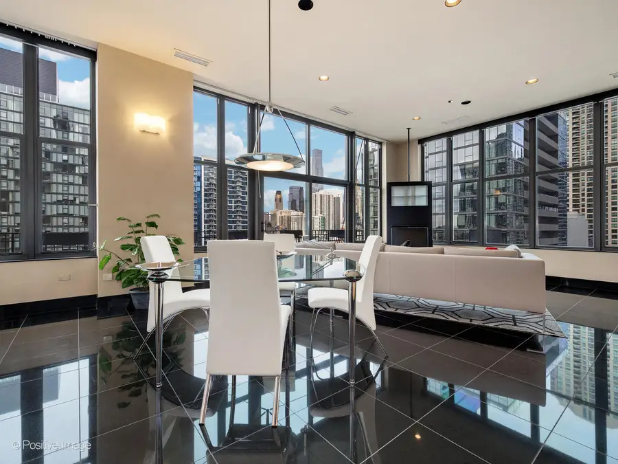 333 W Hubbard Street #1006, Chicago, IL 60654 - #3