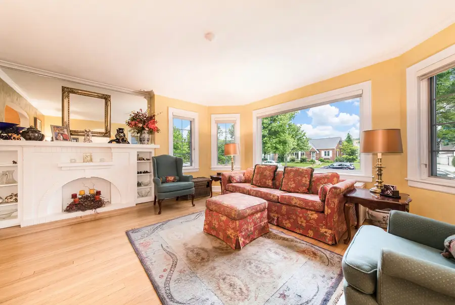 1605 S Fairview Avenue, Park Ridge, IL 60068 - #3