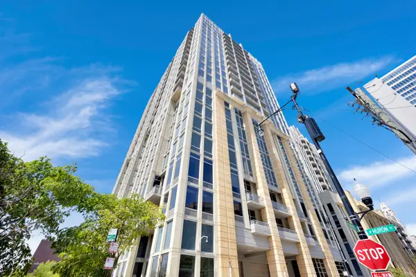700 N Larrabee Street #1811, Chicago, IL 60654