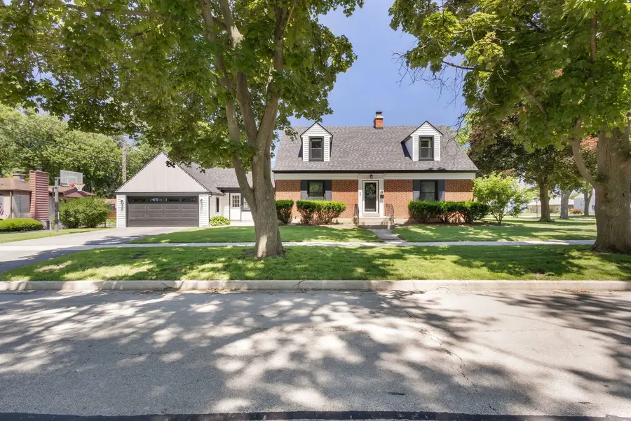 4 W Monroe Street, Villa Park, IL 60181 - #2