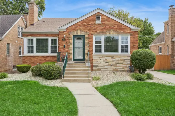 9819 S Millard Avenue, Evergreen Park, IL 60805
