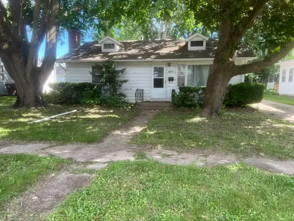 807 E Illinois Street, Freeport, IL 61032